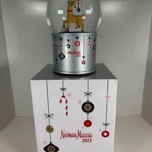 Neiman Marcus 2023 Holiday Rotating Reindeer Musical Snow Globe - Brand New